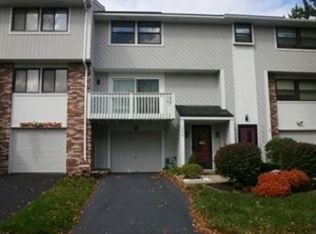 1028 Ryeland Ct, Bridgeville, PA 15017