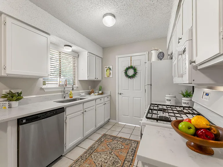 2311 Burleson Rd #B — Photo 10