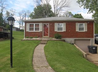 3285 Fiddlers Green Rd, Cincinnati, OH 45248