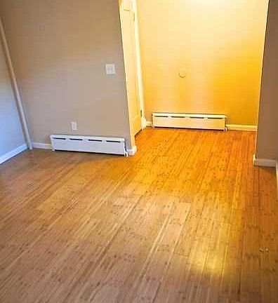 5th image of 493 Norwood St