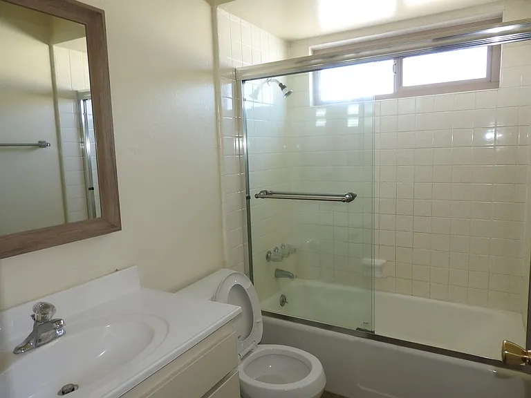 4944 Narragansett Ave — Photo 43