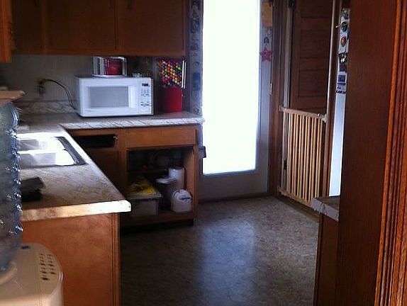 3rd image of 900 Hood Ave