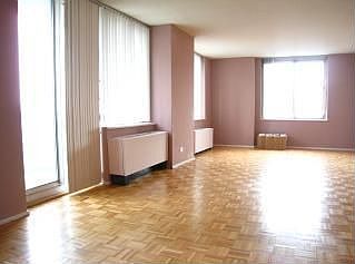 1st image of 560 W 43rd St Lbby 4