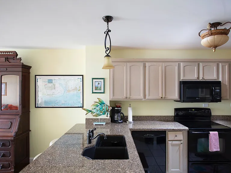 2601 S Roosevelt Blvd #B604 — Photo 9