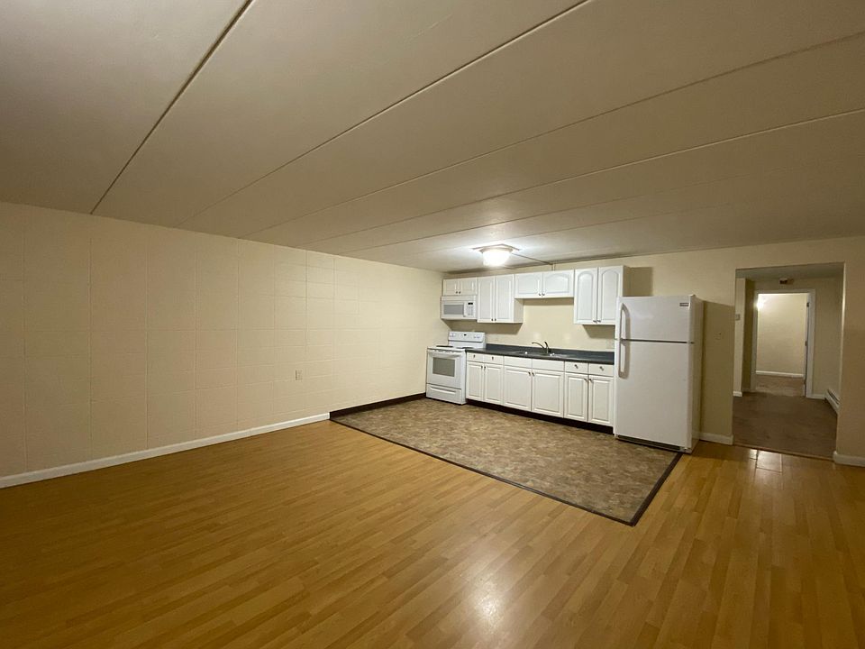 Kitchen / Living Room