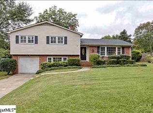 16 Lisa Dr, Greenville, SC 29615