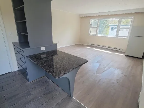 539 Bloomingrove Dr #3, Rensselaer, NY 12144