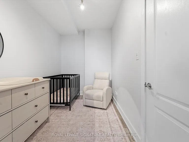263 Wellington St W #301 — Photo 17