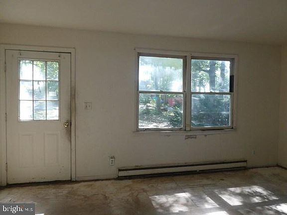 4th image of 7485 Fentral Ave