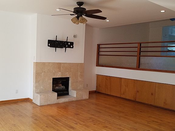 3rd image of 4804 La Villa Mari Unit G