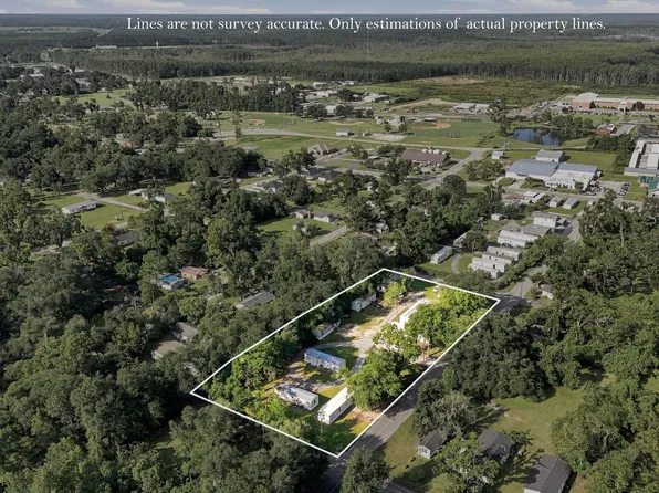 38 E Peeler Ave, Lakeland, GA 31635