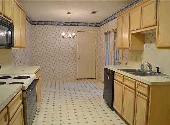 4th image of 9150 Manion Dr