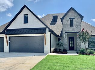 6613 S Indianwood Ave, Broken Arrow, OK 74011