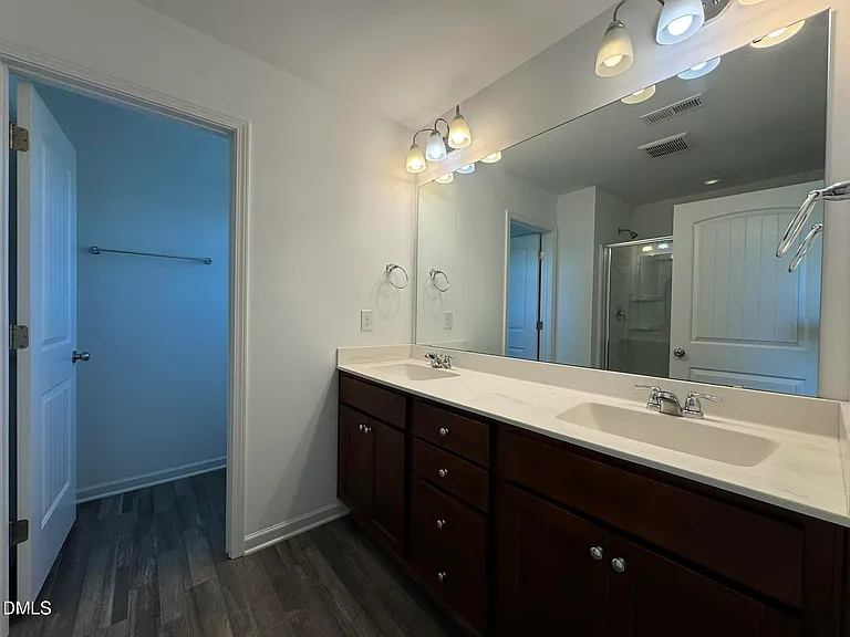 913 Briar Gate Dr — Photo 37