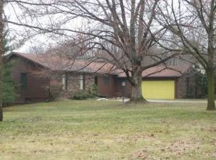 16550 Fox Cross Dr, Granger, IN 46530