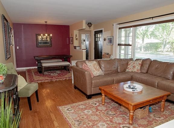 4th image of 2023 E Park St