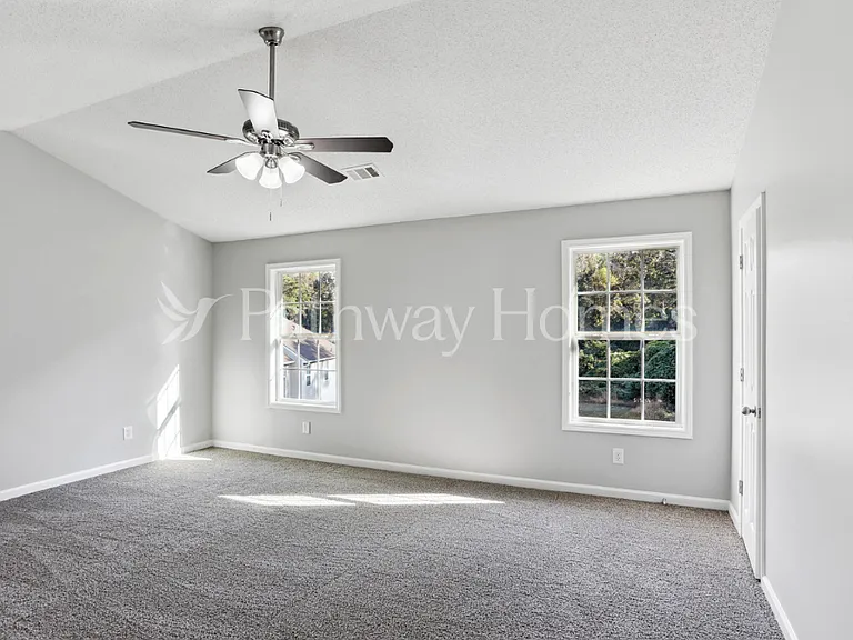 7356 Ledgestone Ln — Photo 13