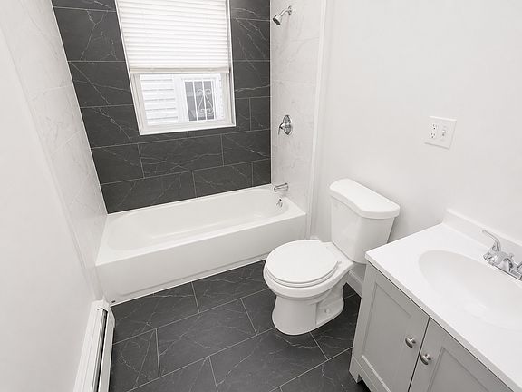 4th image of 272 S 11th St Floor 2