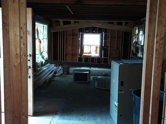 4th image of 4936 Kimball Ave