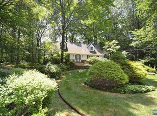 32 Donnybrook Rd, Montvale, NJ 07645