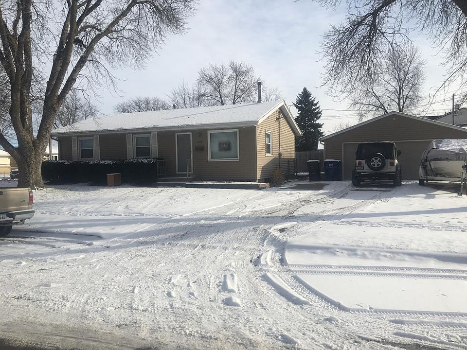 2nd image of 3419 Adams St