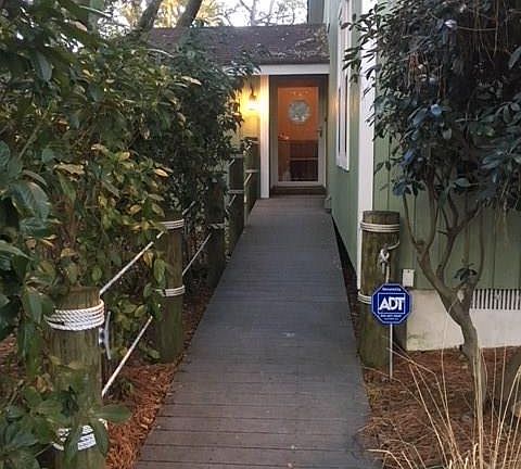 5th image of 3928 Shady Oaks Dr