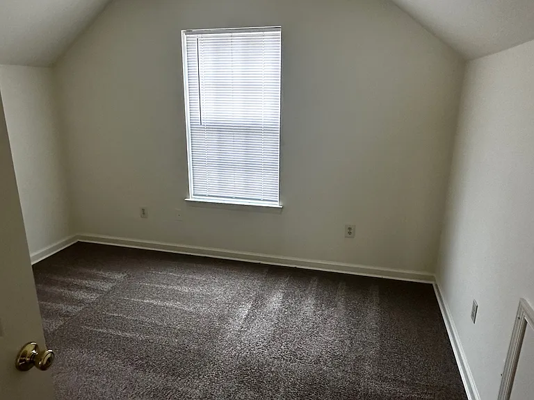 207 Cedar Crossing Rd — Photo 10