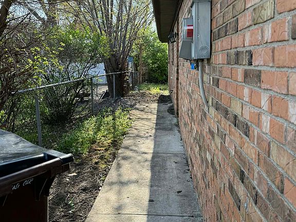 3rd image of 128 Grant Cir