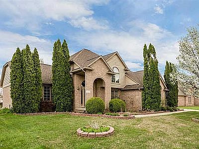 1st image of 43596 Austin Dr