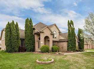 43596 Austin Dr, Sterling Heights, MI 48314