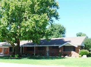 605 Lake Rd, Hobart, OK 73651