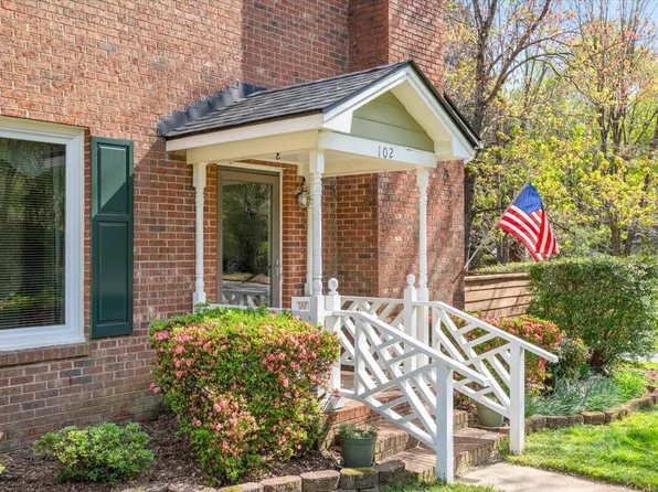 102 New Britain Ct, Cary, NC 27511