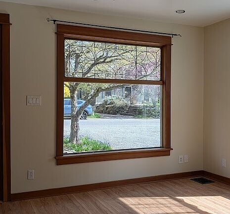5th image of 15545 Stone Avenue N
