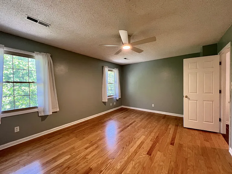 10417 Ravenbrook Ln — Photo 3