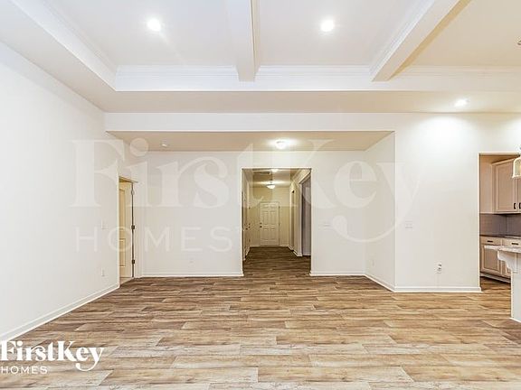 2nd image of 804 Atlantis St