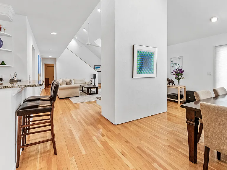 34 Park Cir — Photo 4