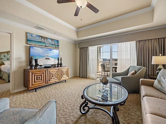 2nd image of 1114 Sunset View Cir APT 402