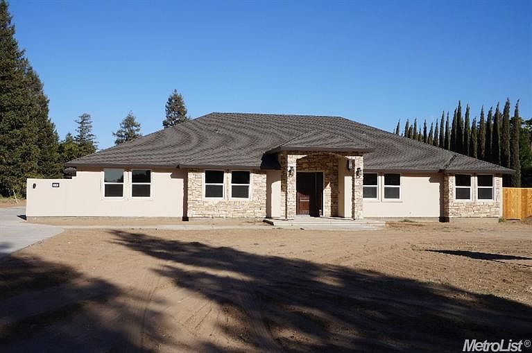 1st image of 2084 Julia Ln