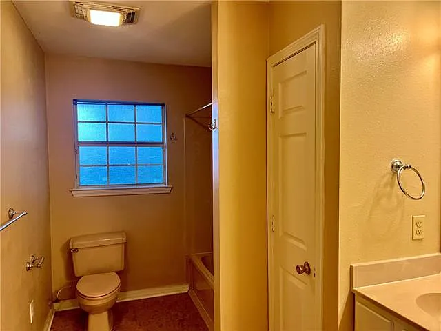 101 Moonraker Dr — Photo 11