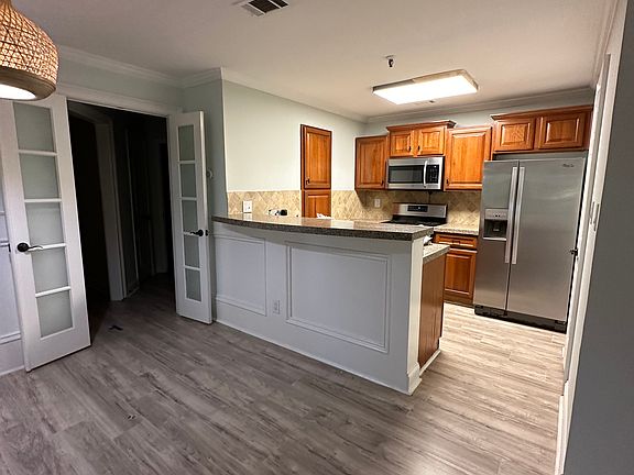 3rd image of 2030 River Heights Walk SE
