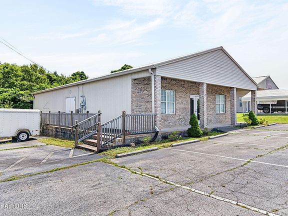 2nd image of 1003 Miller Ave