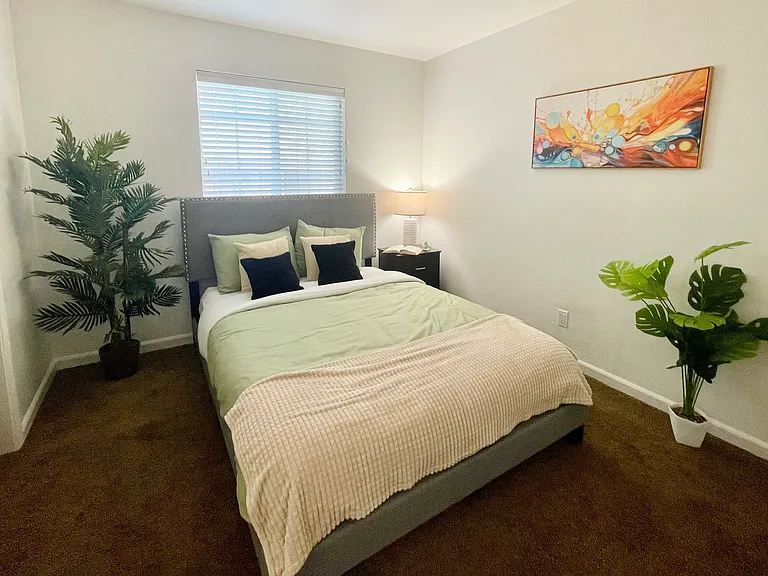 5811 48th Ave — Photo 16