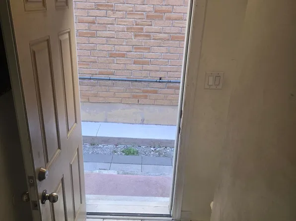 21 Rouge St, Brampton, ON L6P 3J1