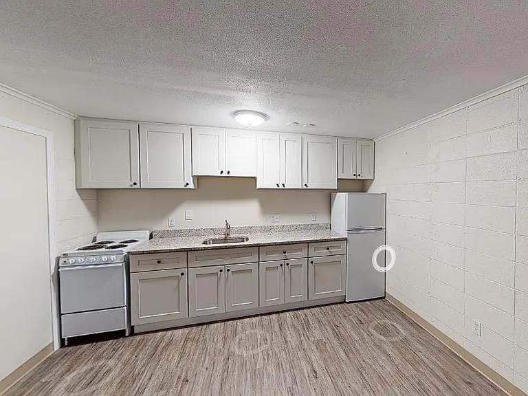 2034 Riverdale St #205 — Photo 2