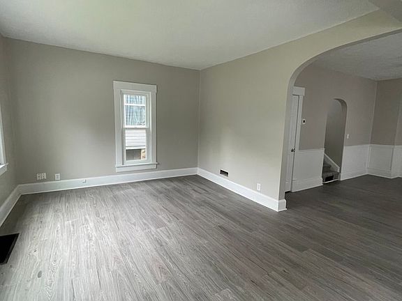 4th image of 220 Gurley Ave