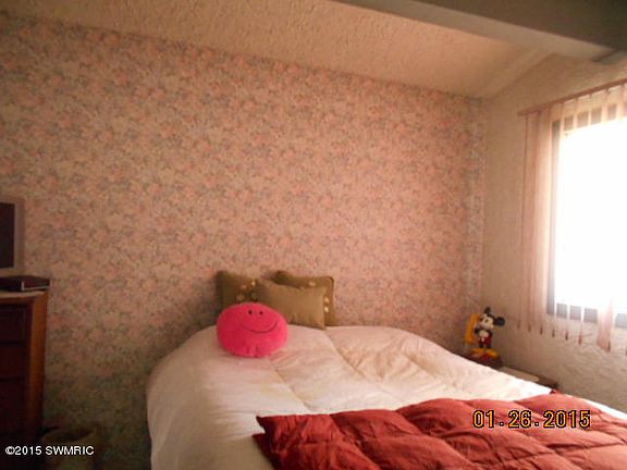 4th image of 25603 Davis Lake St
