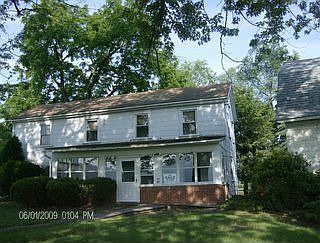 2nd image of 346 River Rd
