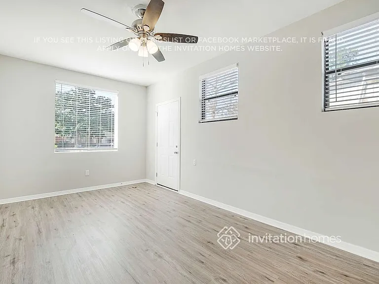 4025 Loys Dr — Photo 13