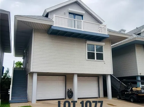 1077 E Scallop St, Pt Isabel, TX 78578