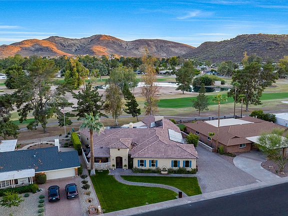 3rd image of 509 W MOON VALLEY Drive
